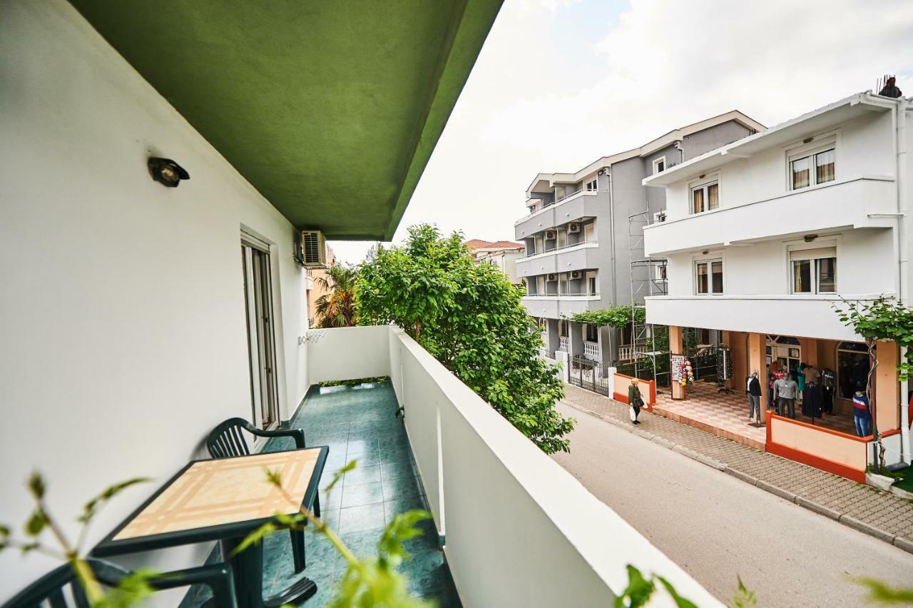 Family Apartments Mont Budva Exterior photo